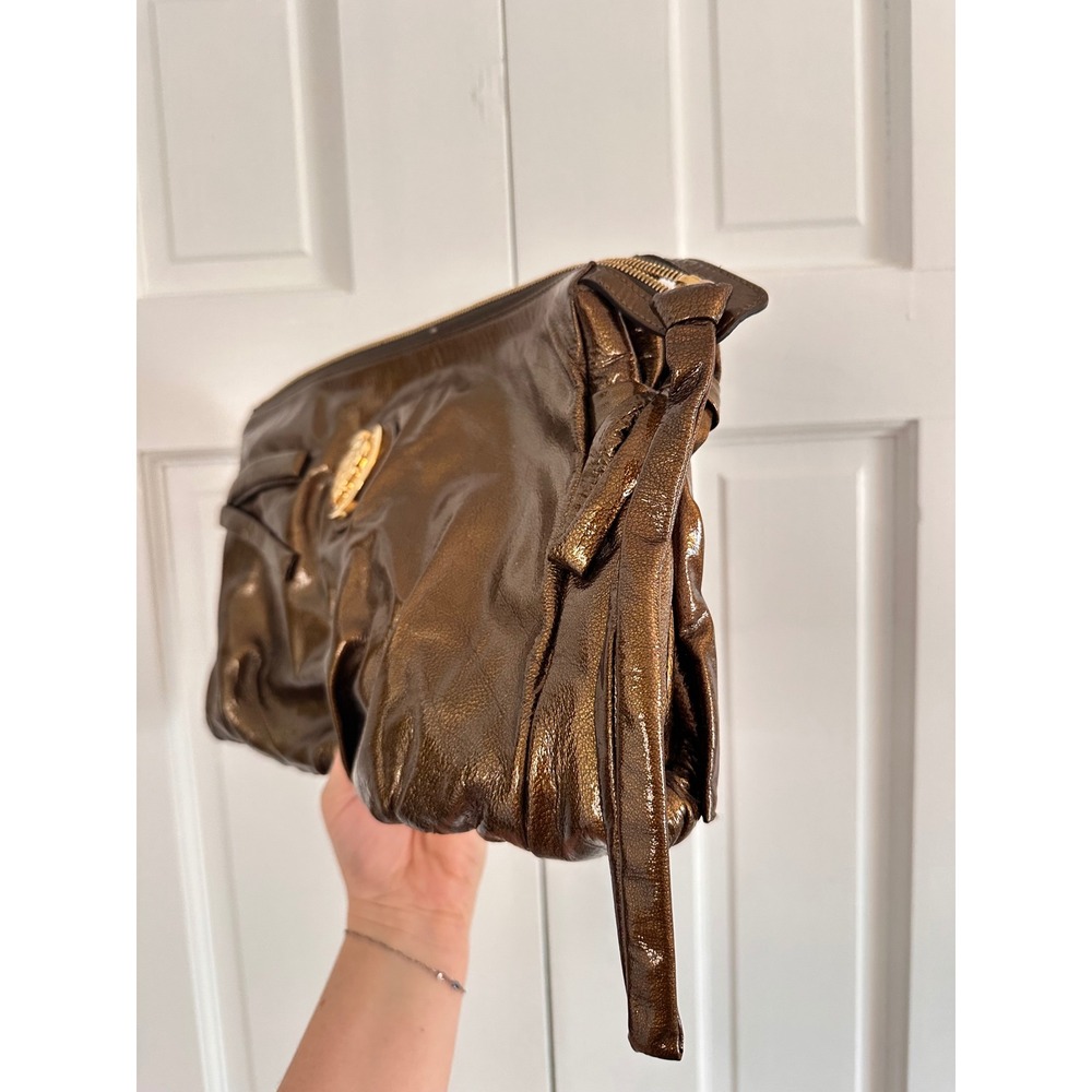 Gucci Hysteria Metallic Bronze Patent Leather Crest Clutch Bag 197015 - Picture 6 of 12